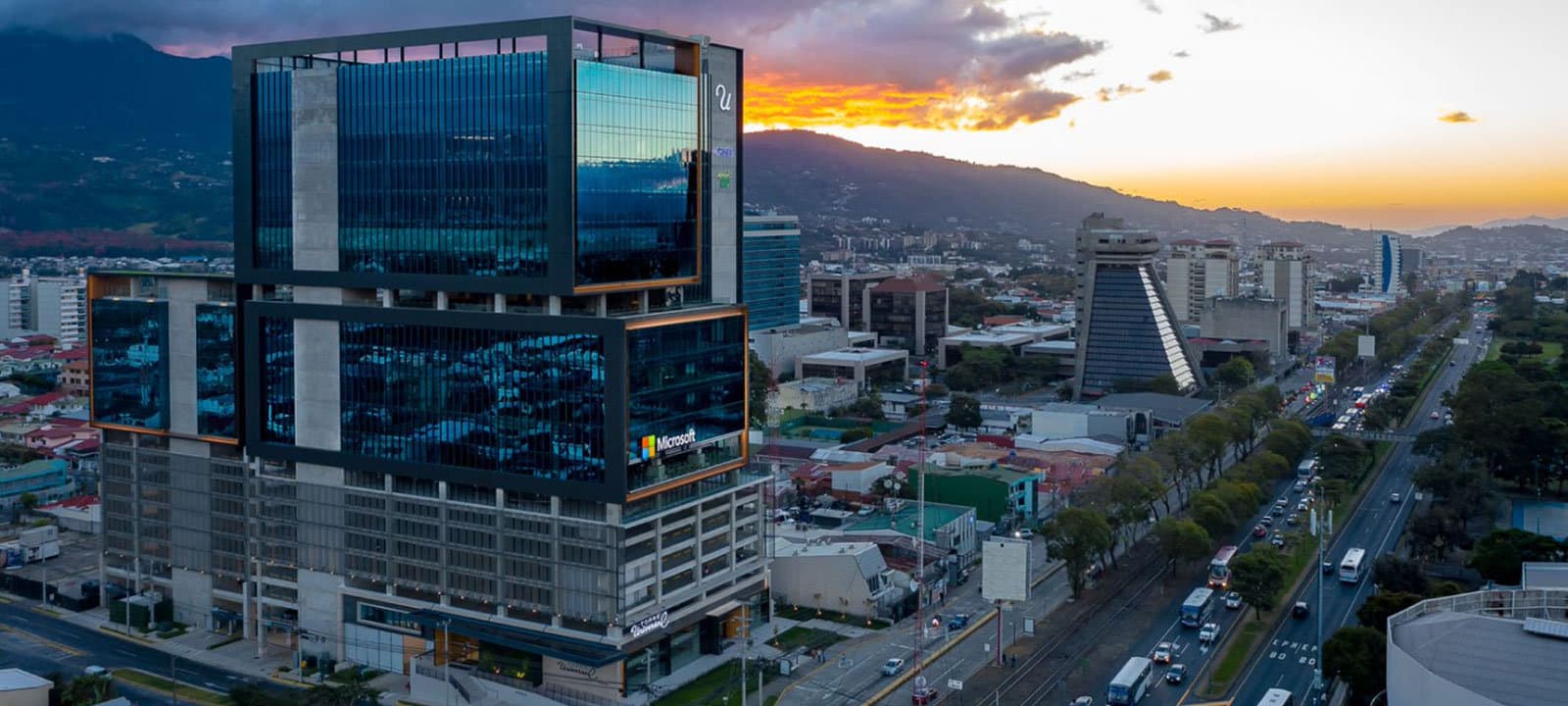 Image of Microsoft Costa Rica office, showcasing the modern workspace and technology-driven environment.